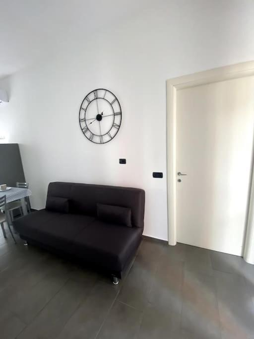 Nice House Luminoso Con Terrazzo 갈라라테 외부 사진